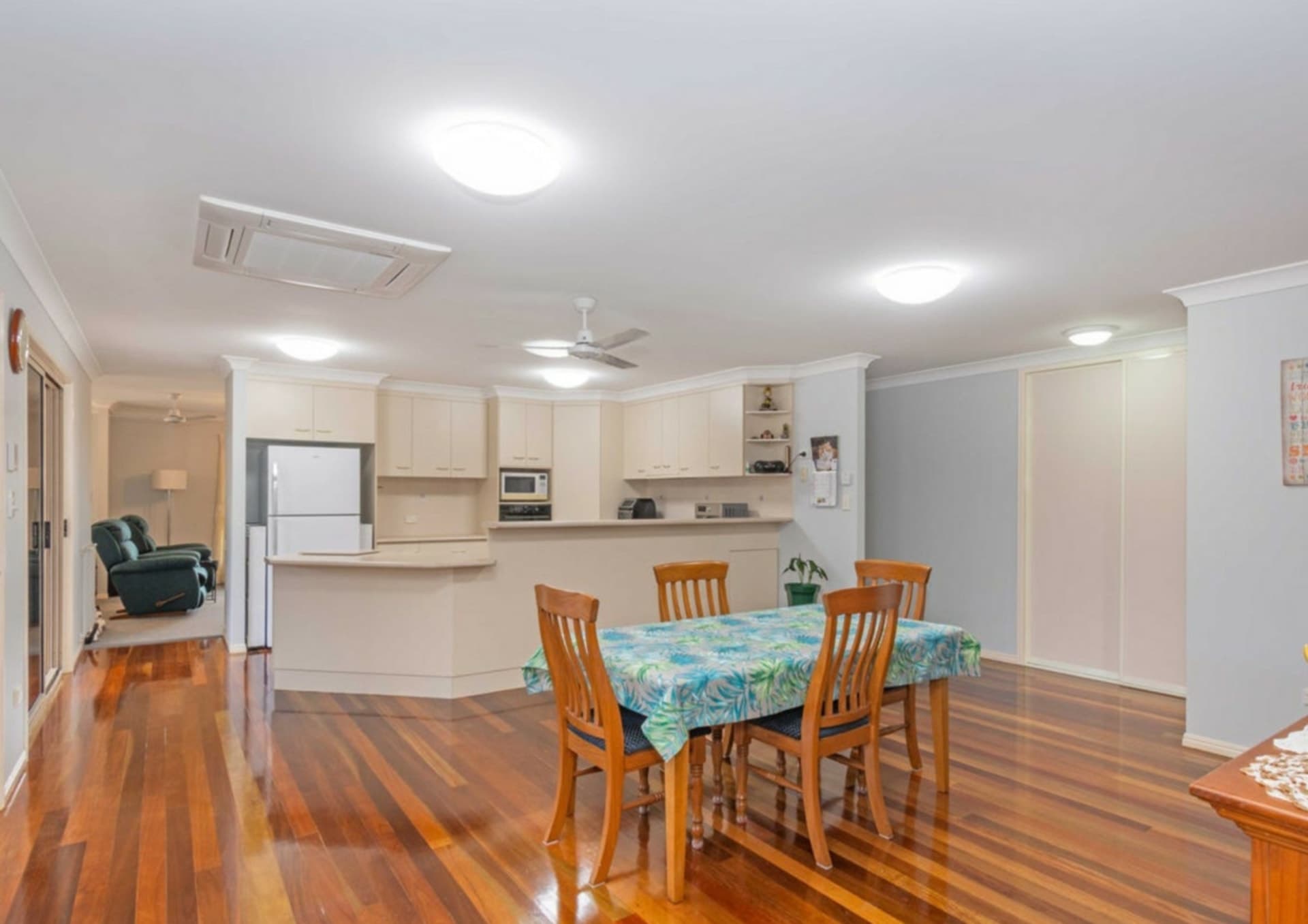 5 Robina Drive Avoca QLD, Avoca - Thumbnail 3