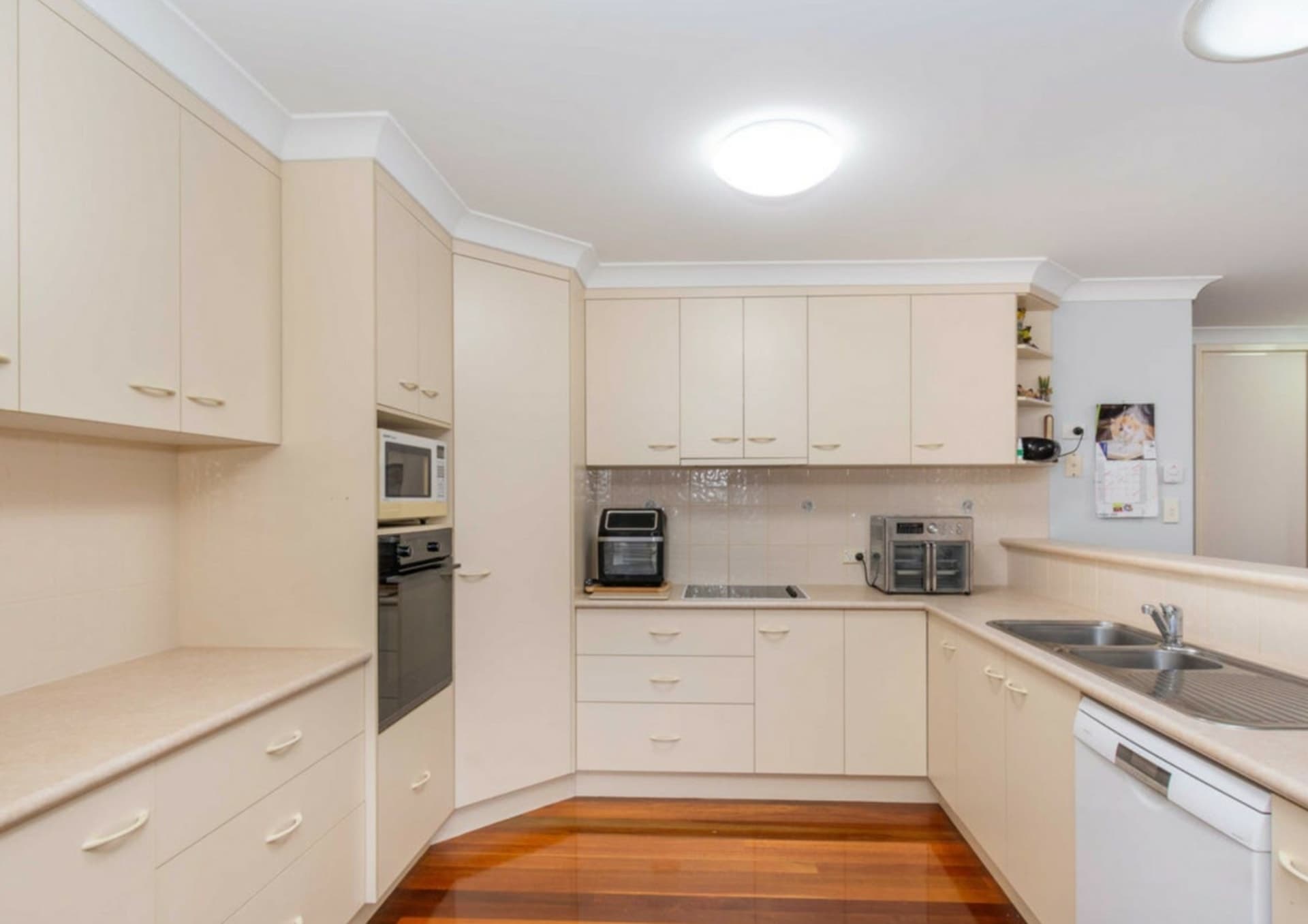 5 Robina Drive Avoca QLD, Avoca - Thumbnail 5