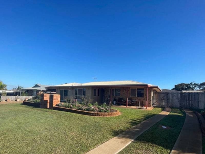 18 Ferny Avenue Avoca QLD, Avoca - Thumbnail 2