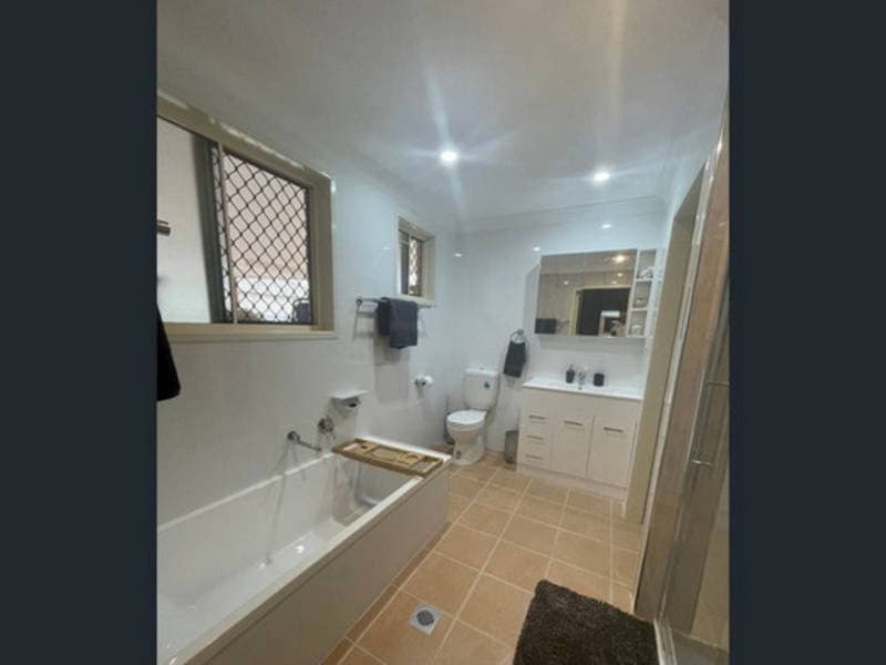 18 Ferny Avenue Avoca QLD, Avoca - Thumbnail 4