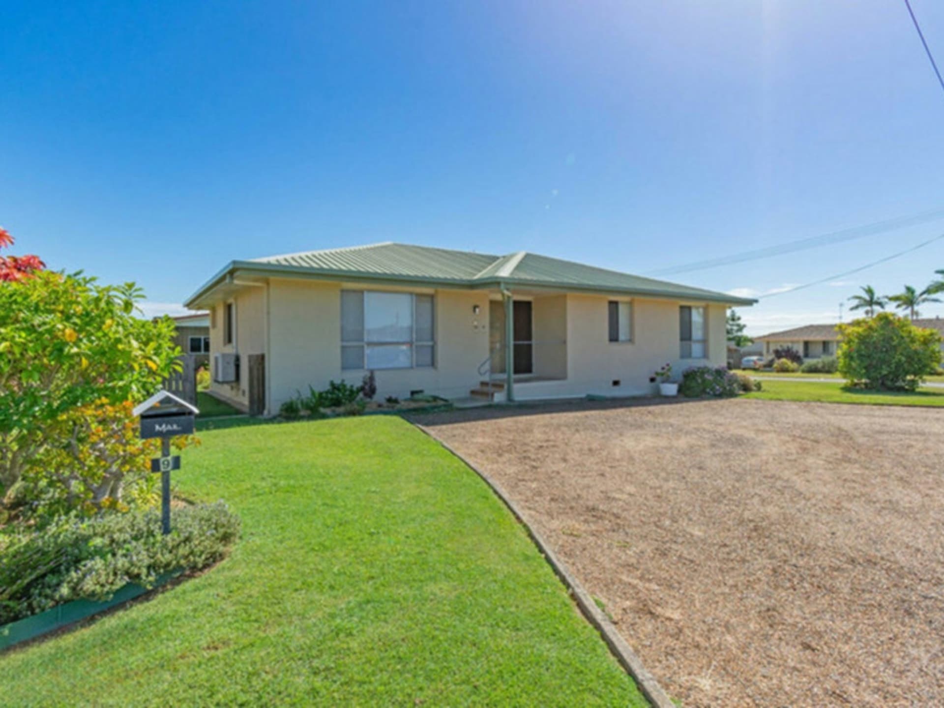 9 Baldwin Crescent Avoca QLD, Avoca - Thumbnail 2