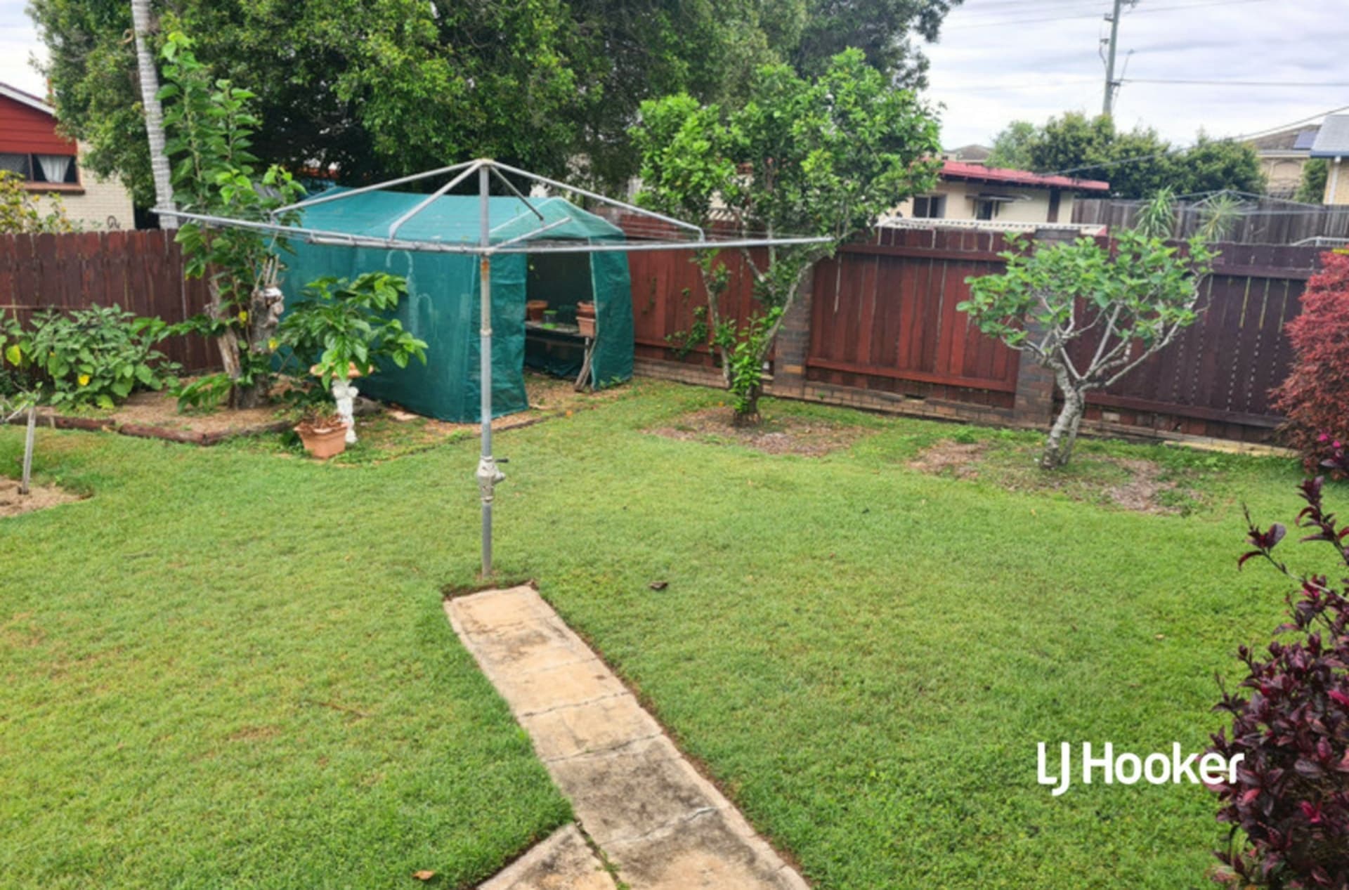 4 Crest Court Avoca QLD, Avoca - Image 1