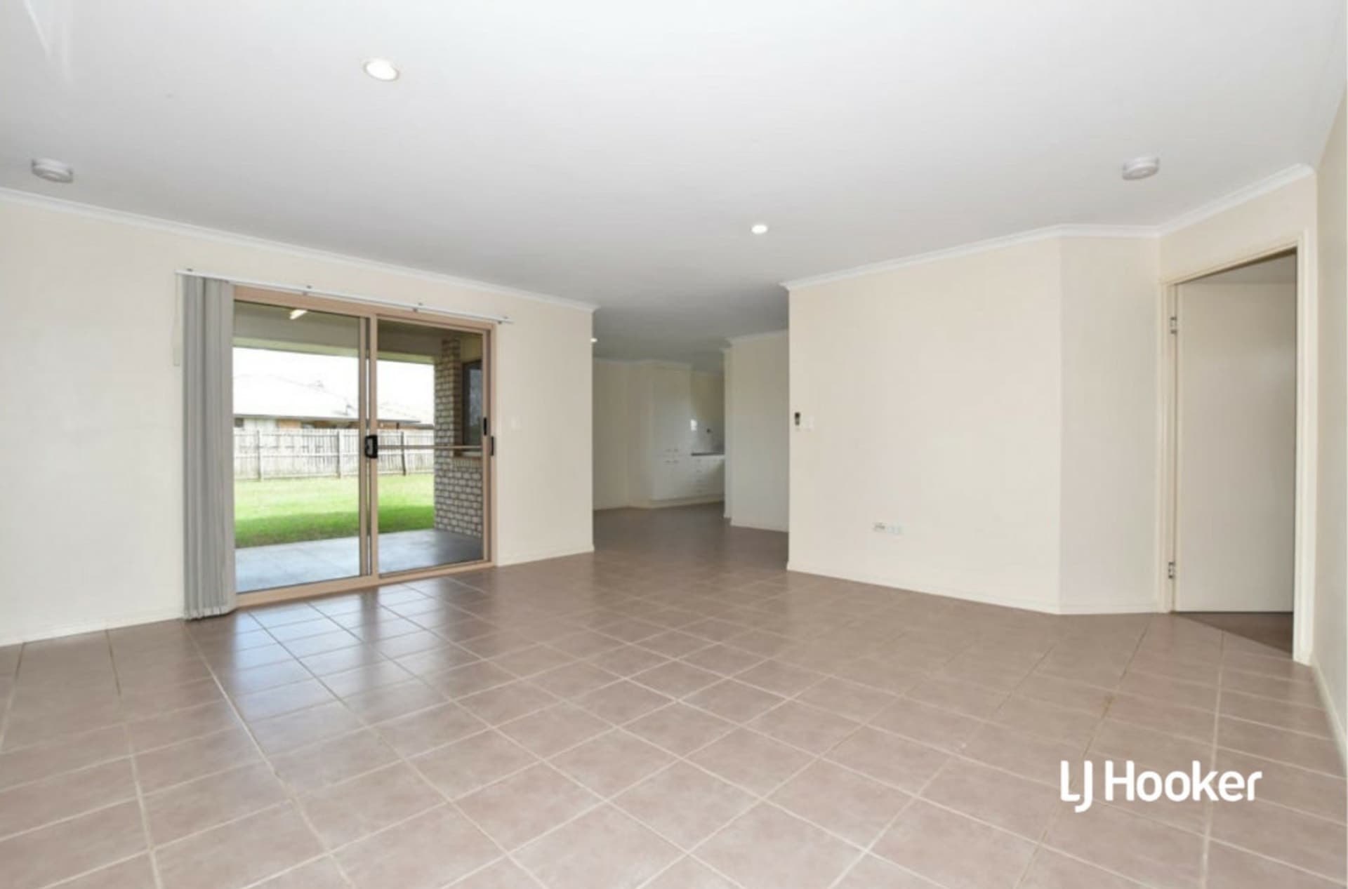 2 McShea Court Avoca QLD, Avoca - Thumbnail 2