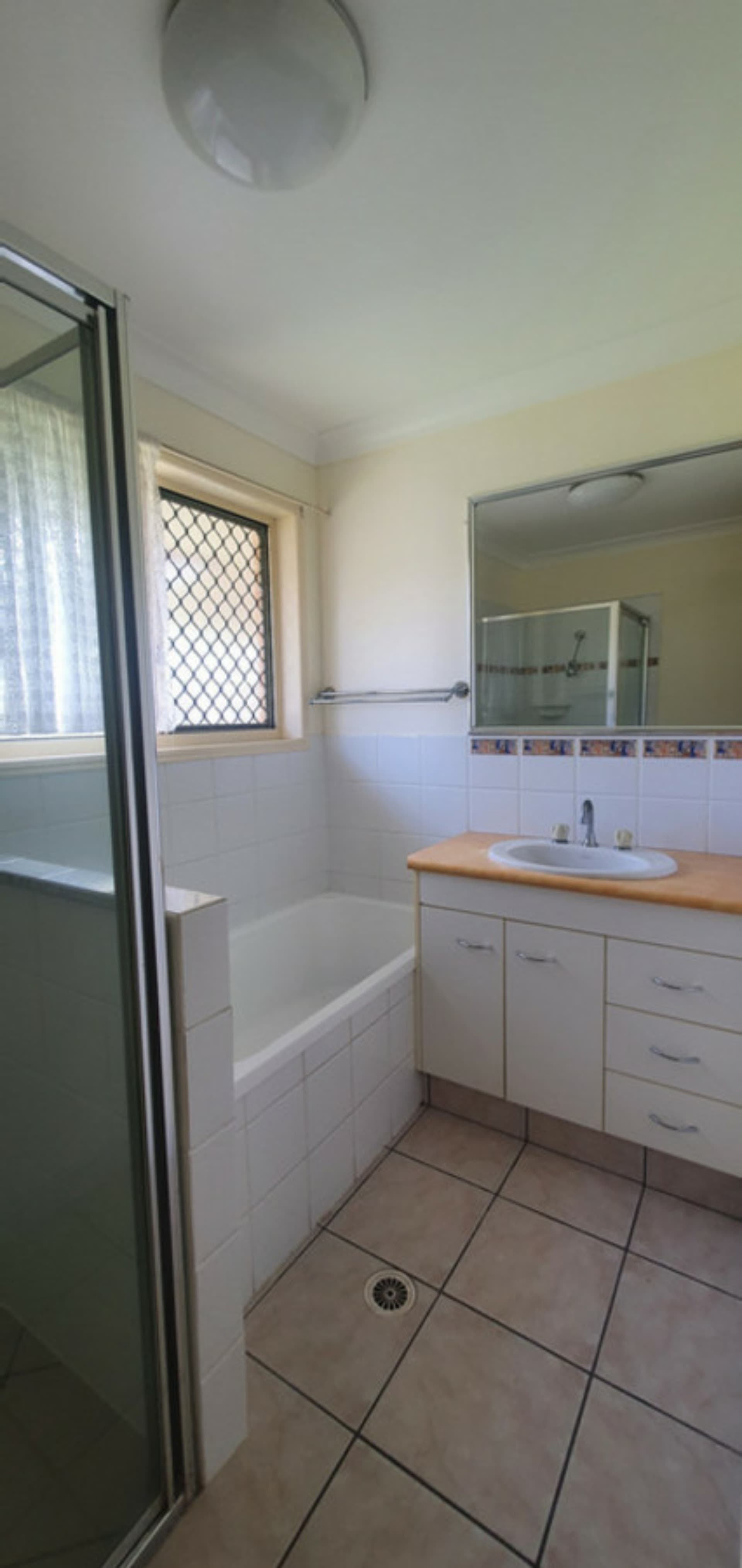 14 Mott Street Avoca QLD, Avoca - Thumbnail 3