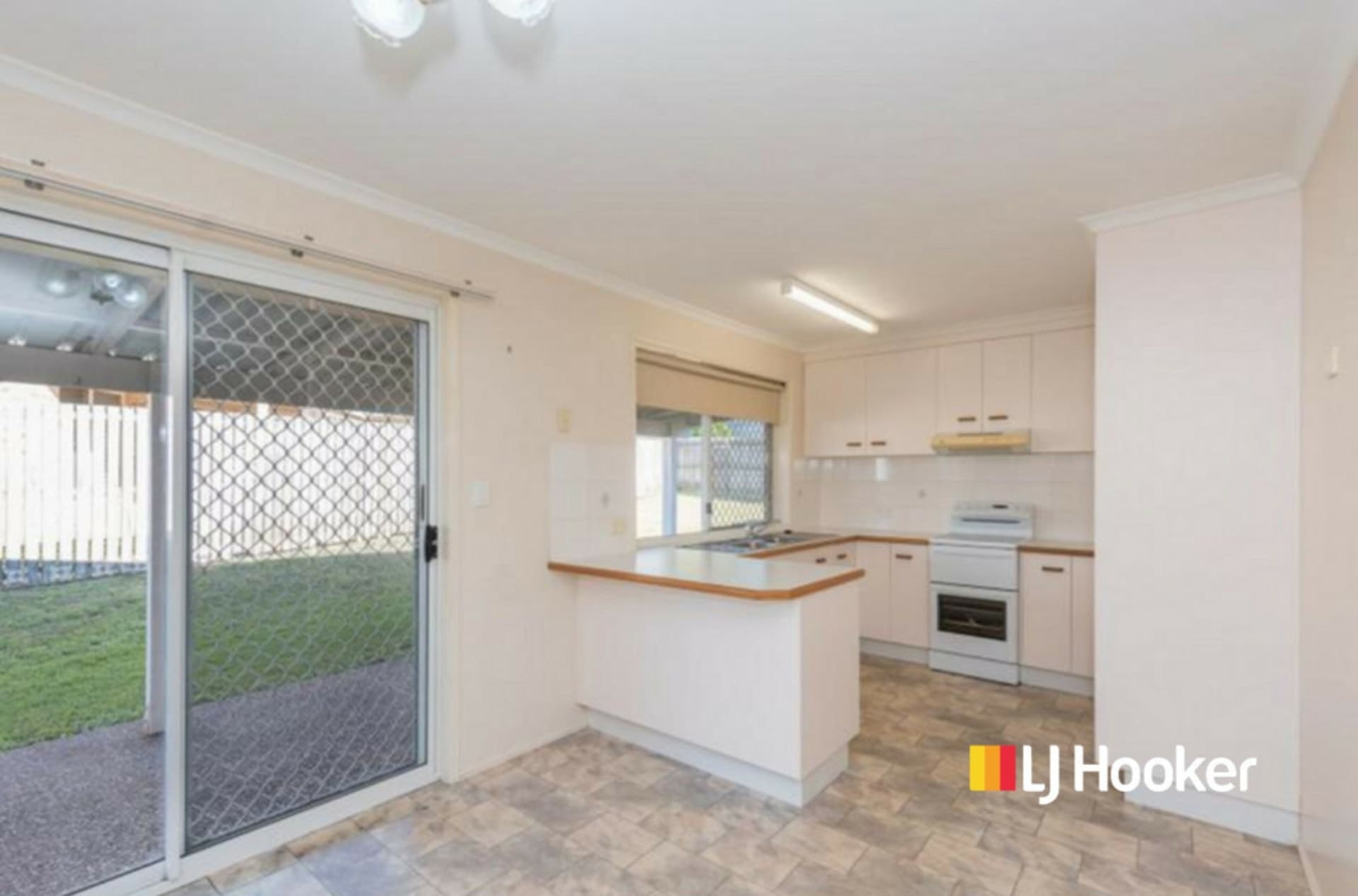 12 Dennis Court Avoca QLD, Avoca - Thumbnail 4