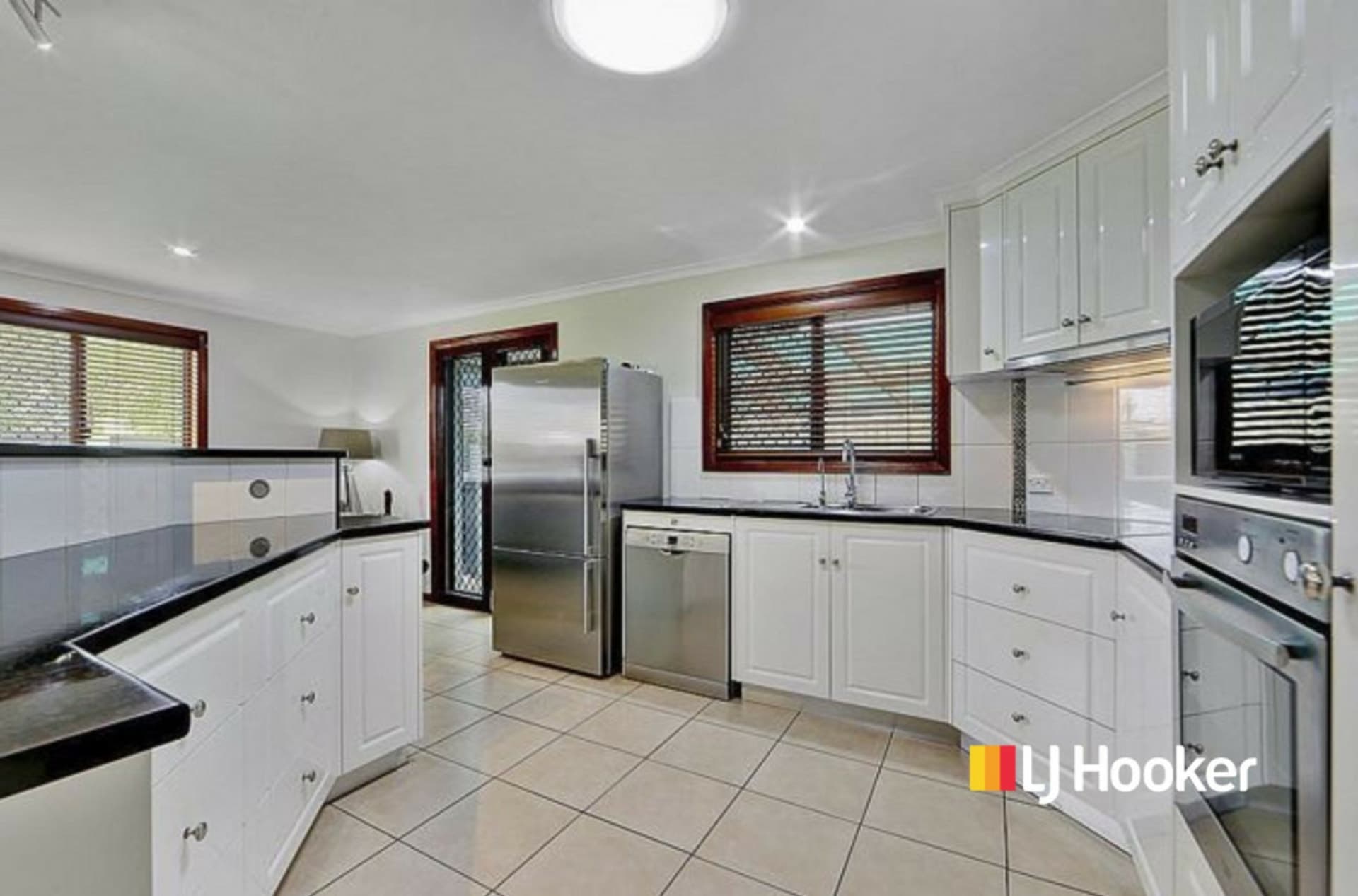 242 Branyan Drive Avoca QLD, Avoca - Thumbnail 3