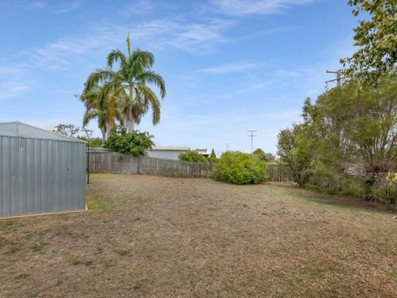 1 Hilltop Parade Avoca QLD, Avoca - Thumbnail 3