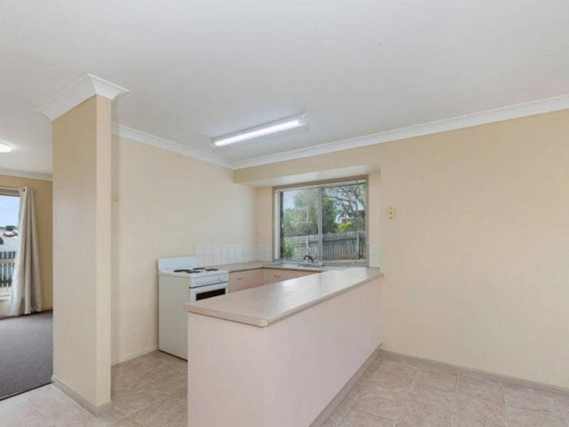 1 Hilltop Parade Avoca QLD, Avoca - Thumbnail 4