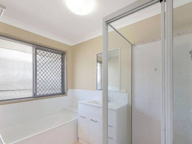 1 Hilltop Parade Avoca QLD, Avoca - Thumbnail 7