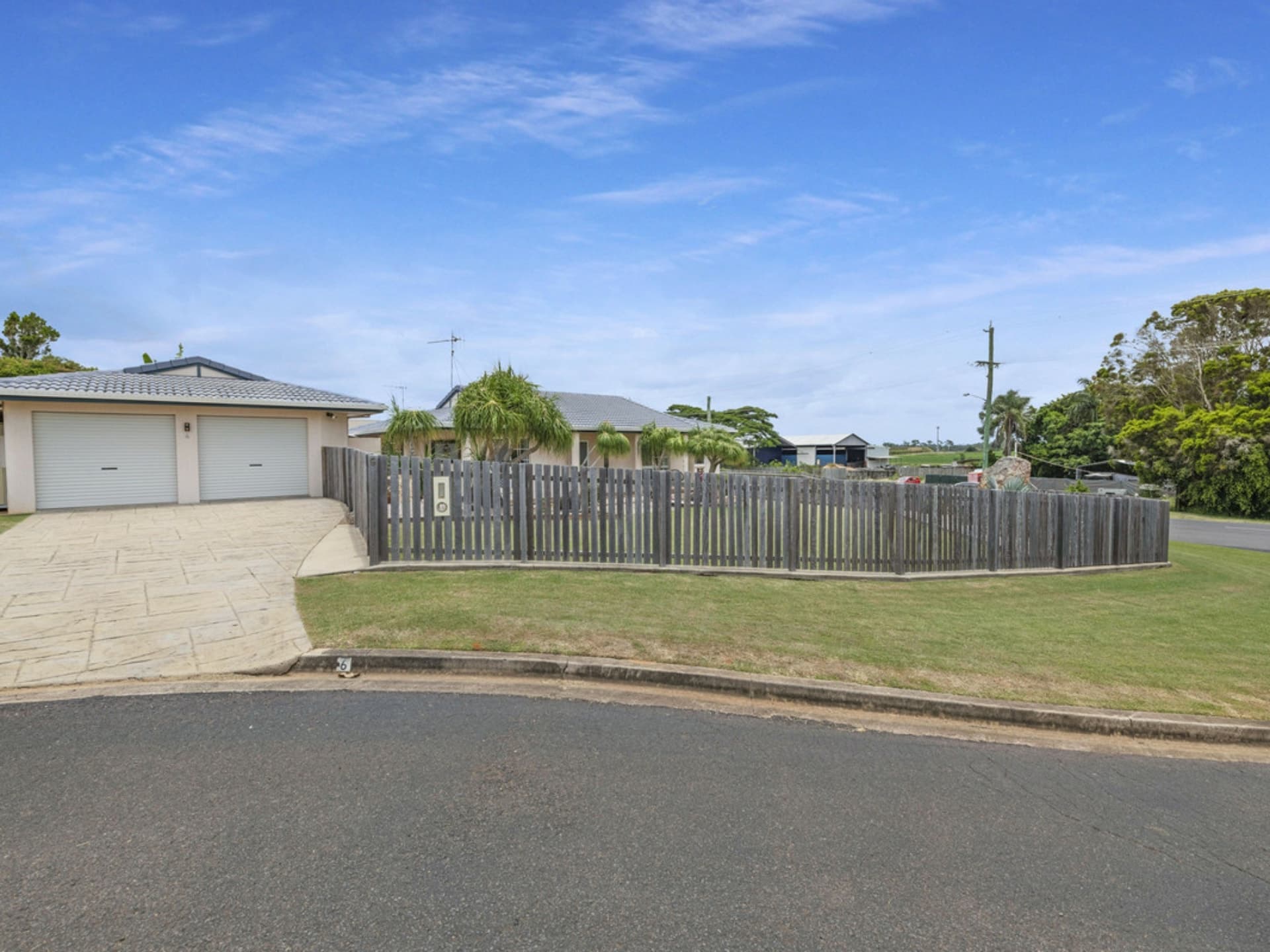 6 Whitehall Court Avoca QLD, Avoca - Thumbnail 2