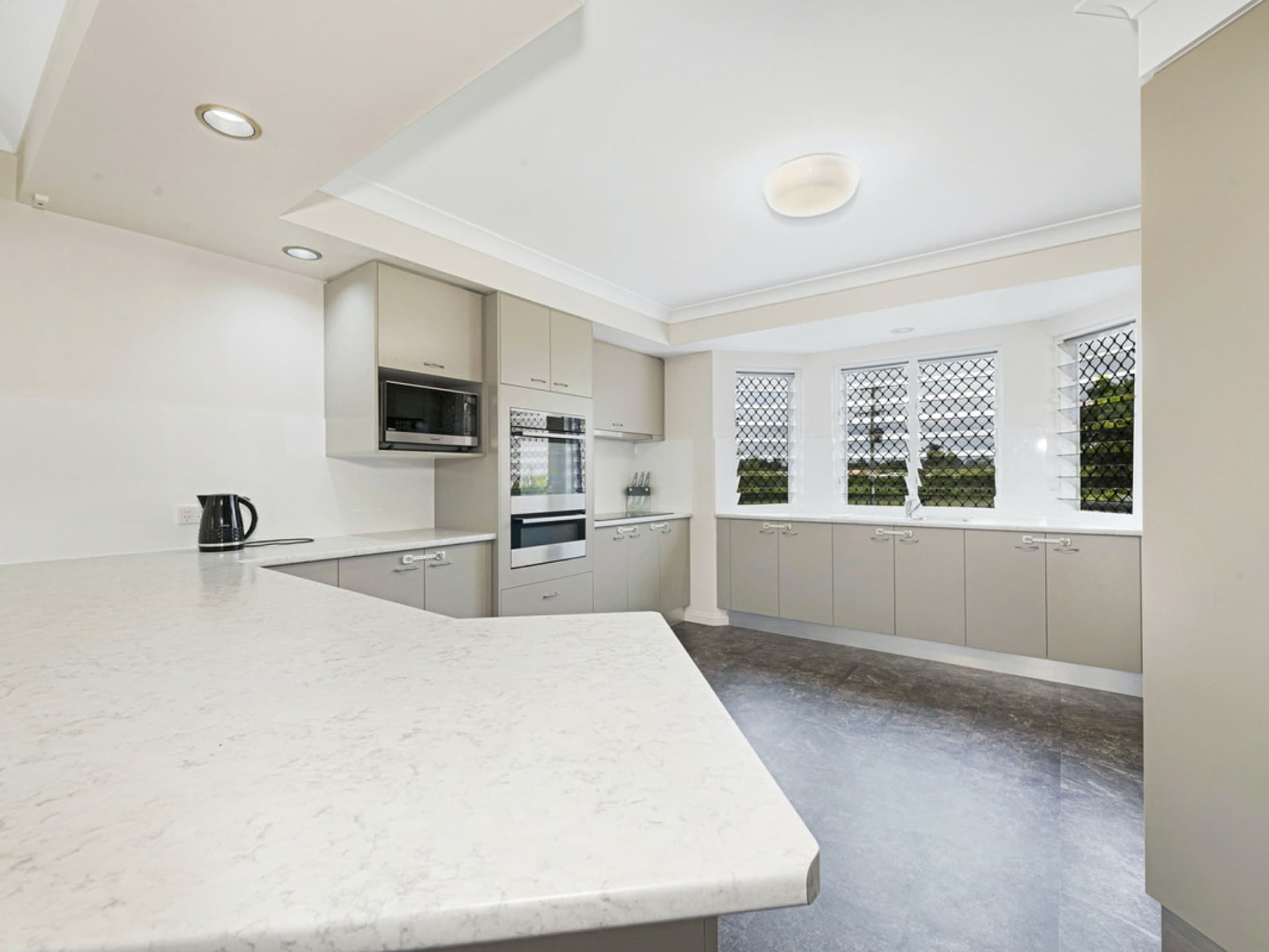 6 Whitehall Court Avoca QLD, Avoca - Thumbnail 4