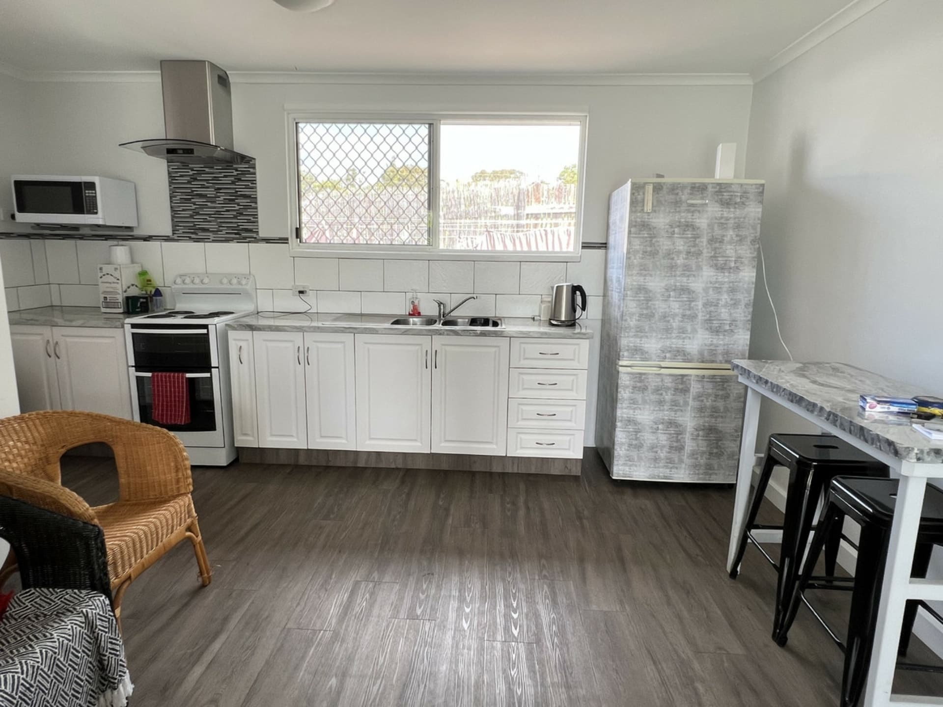 2/160 Branyan Drive Avoca QLD, Avoca - Thumbnail 4
