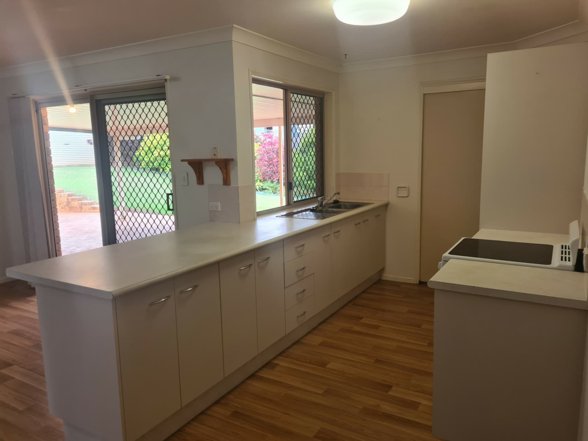 17 Hilltop Parade Avoca QLD, Avoca - Thumbnail 3