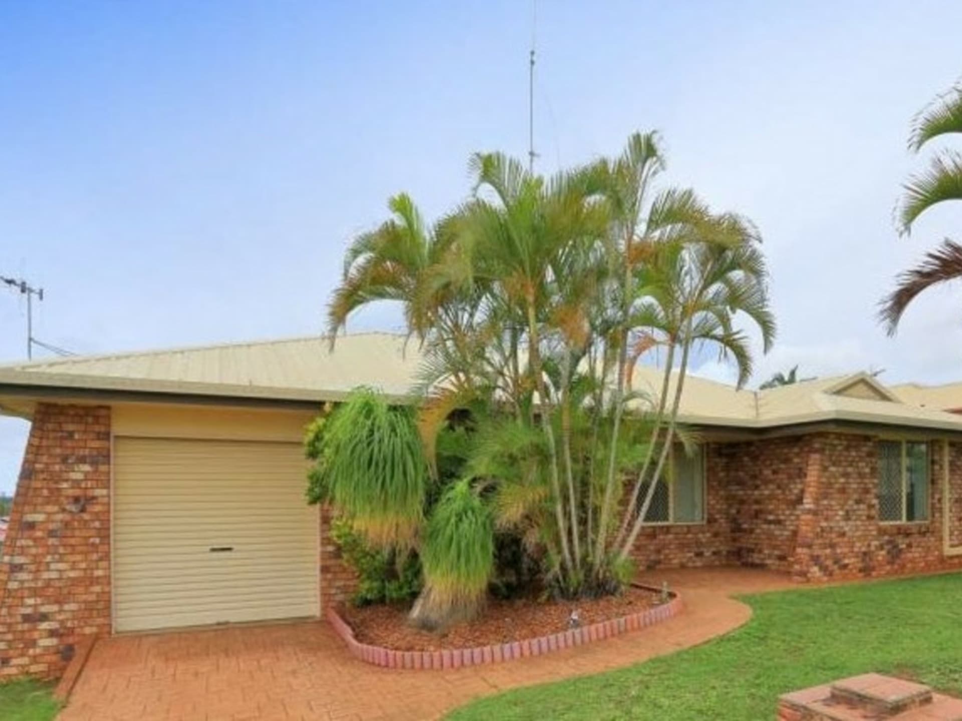 22 Westview Terrace Avoca QLD, Avoca - Thumbnail 2