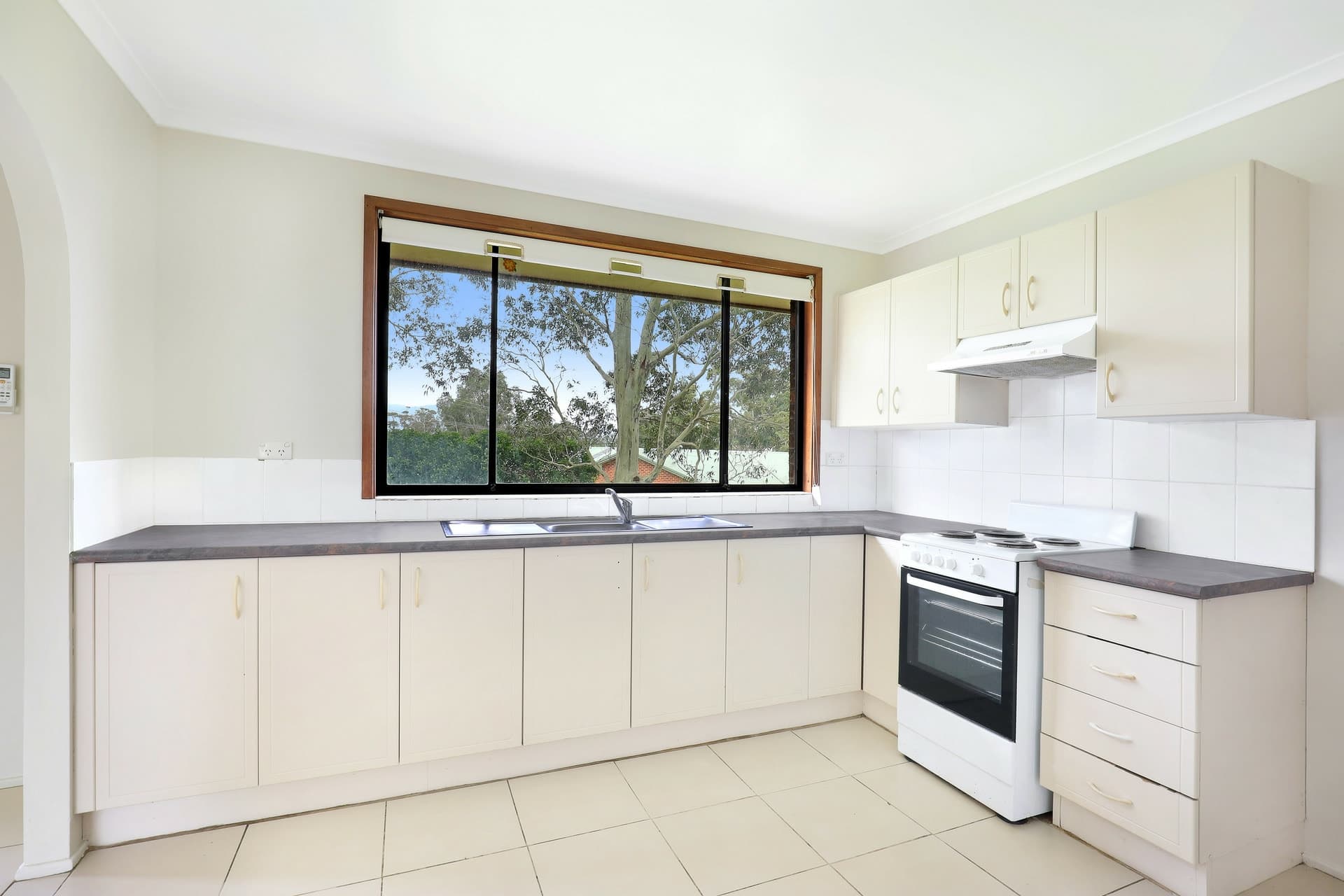5 Turnbull Crescent Avondale NSW, Avondale - Thumbnail 2