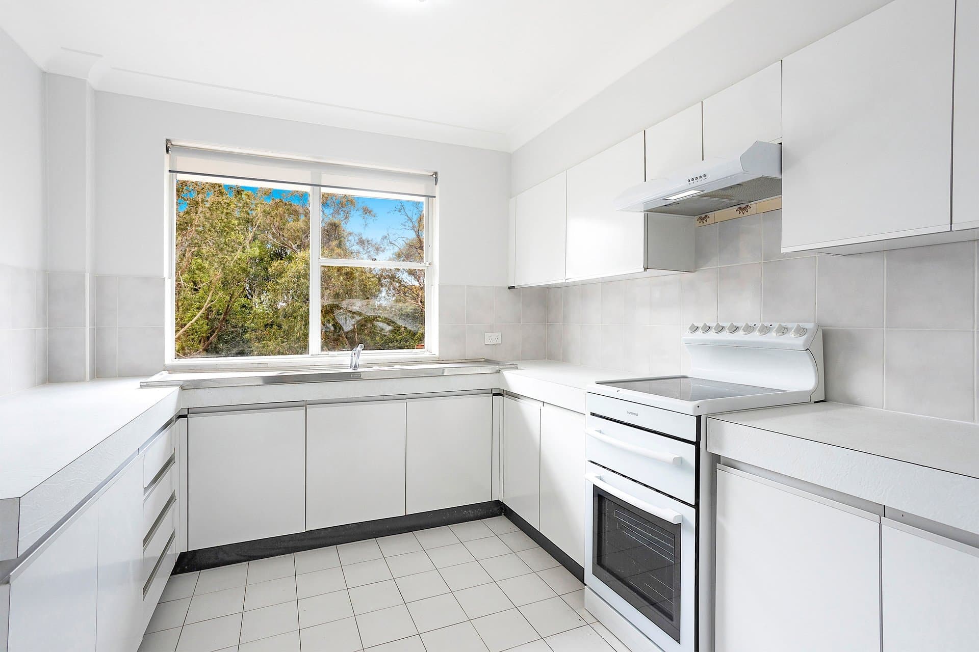 11/72-74 Glencoe Street, Sutherland - Thumbnail 3