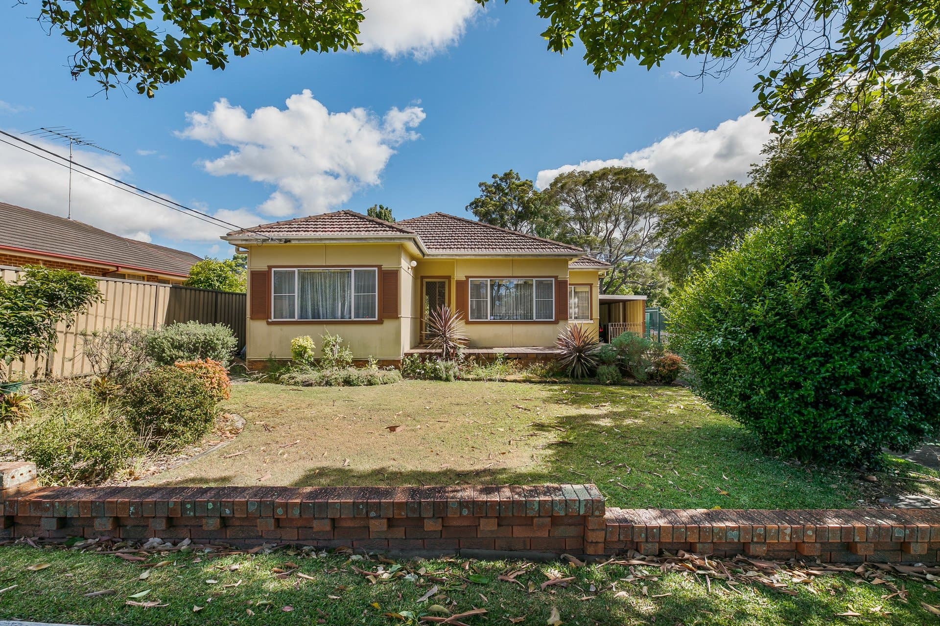 11 First Avenue, Gymea Bay - Image 1