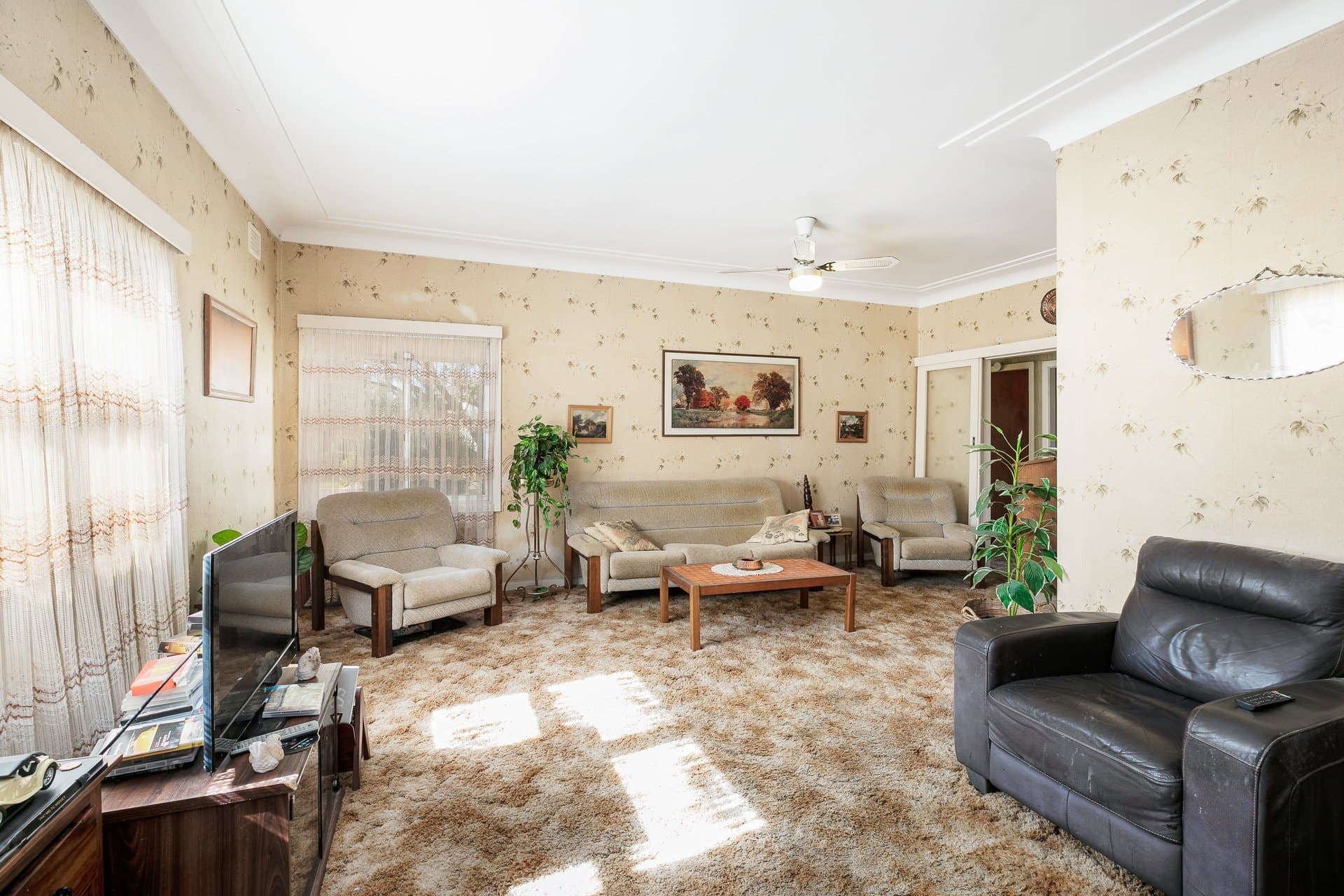 11 First Avenue, Gymea Bay - Thumbnail 3