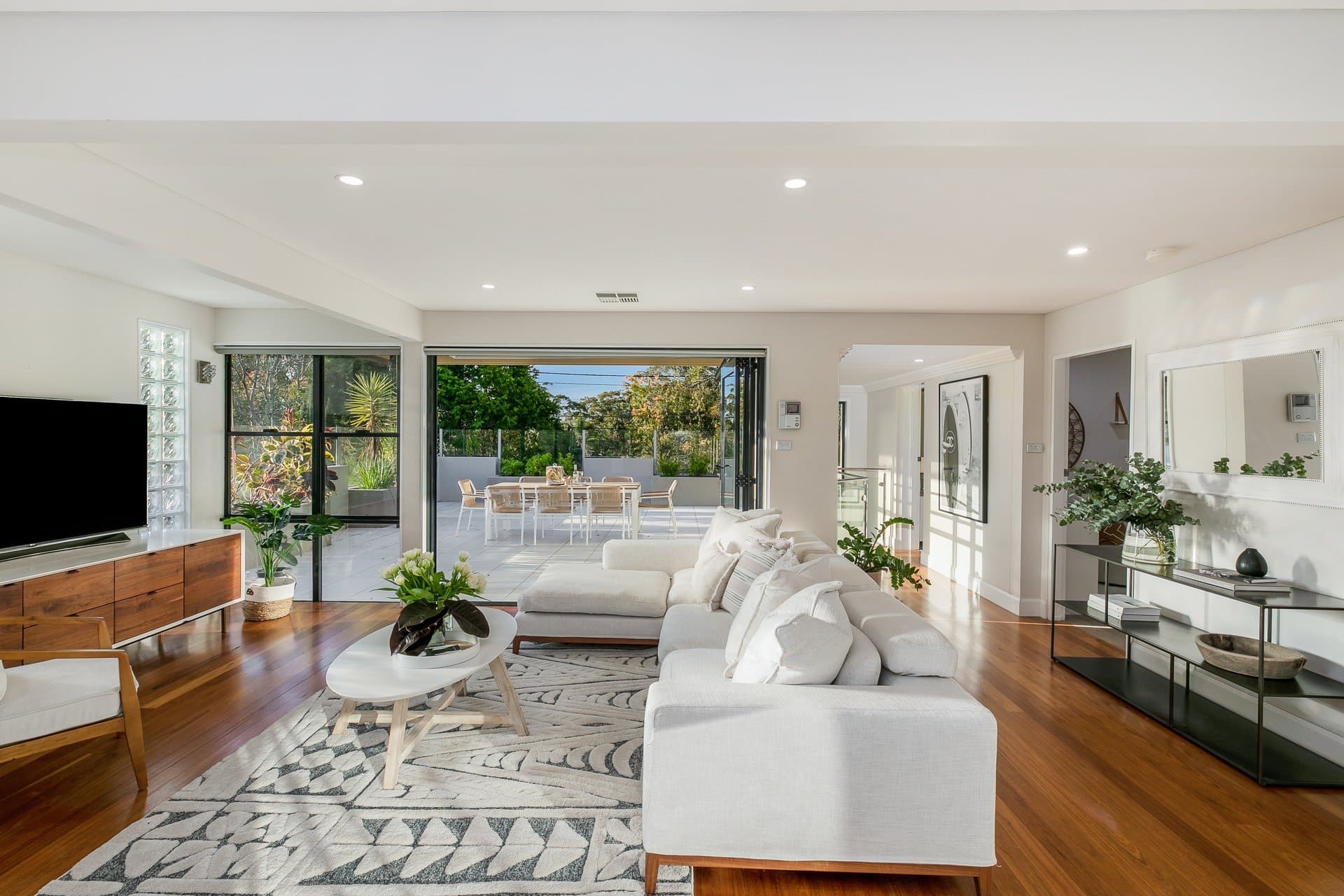 144 Garnet Road, Kirrawee - Thumbnail 3