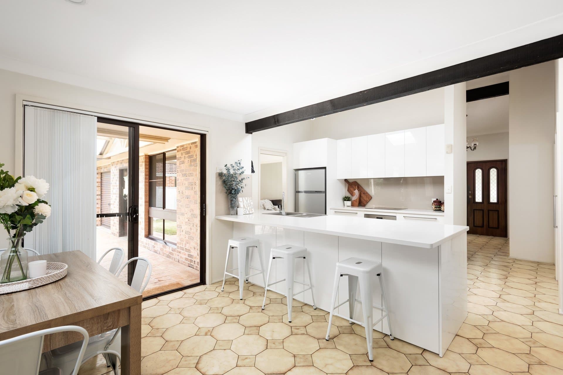181 Acacia Road, Kirrawee - Thumbnail 4