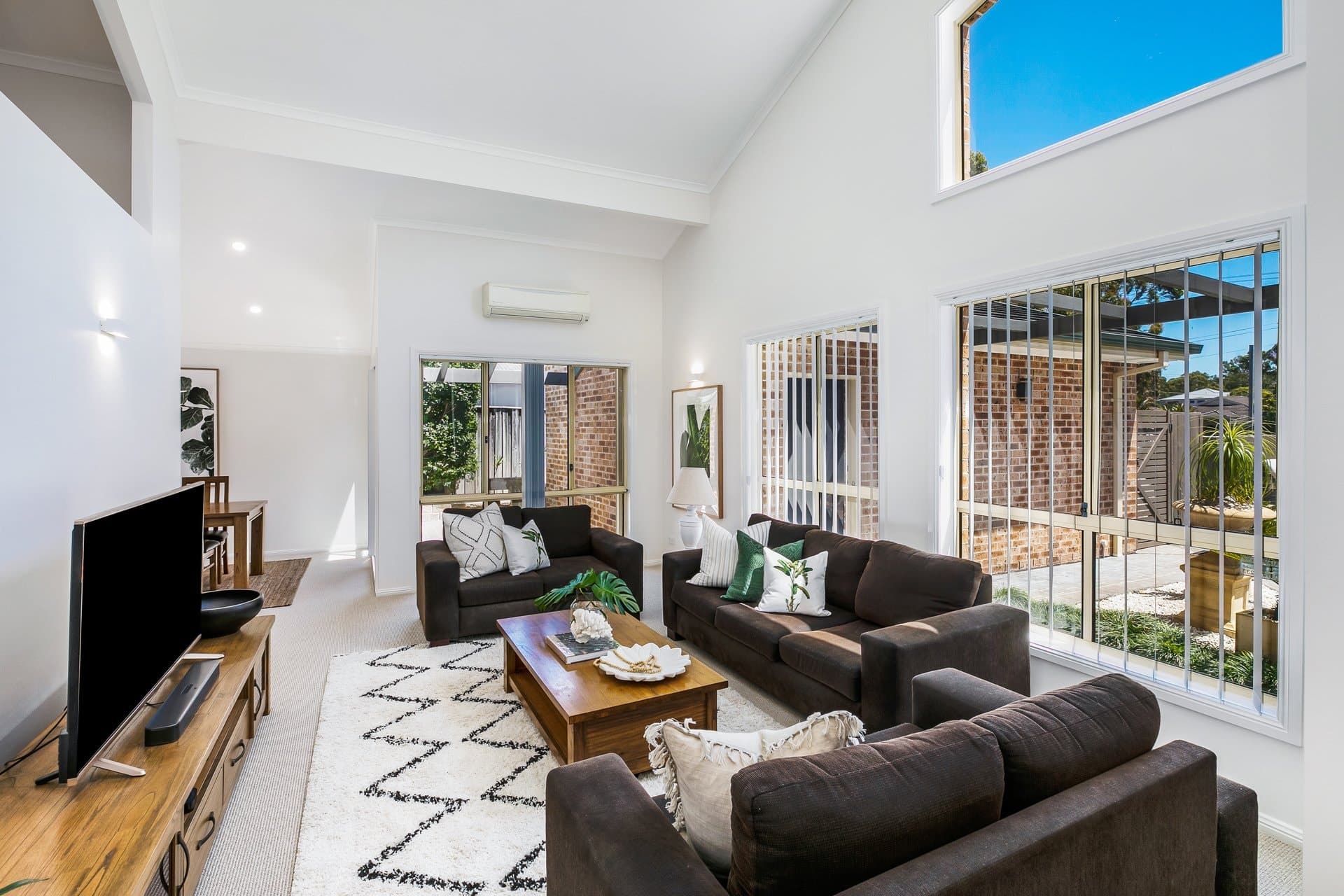 320 Forest Road, Kirrawee - Thumbnail 3