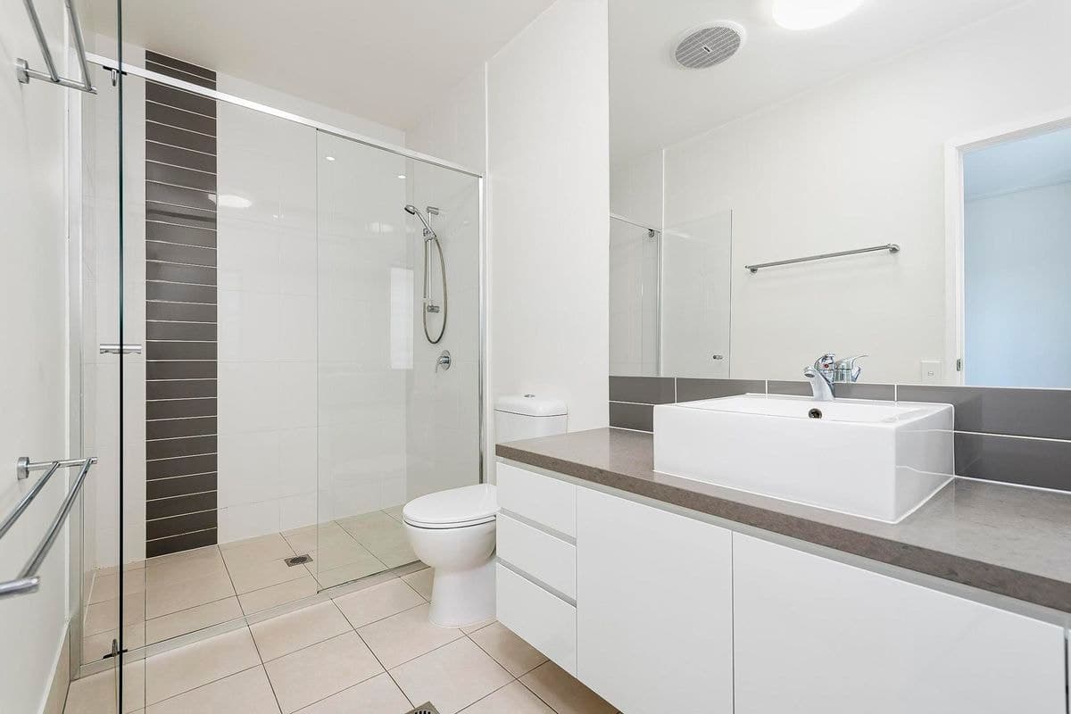 17 / 2 THE GARDENWAY, Robina, Robina - Thumbnail 8