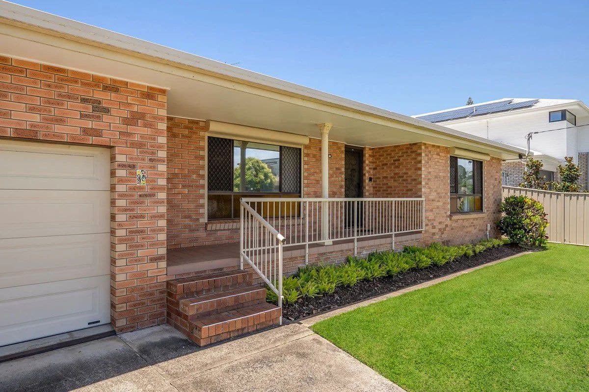 92 ACANTHUS AVENUE, Burleigh Heads, Burleigh Heads - Image 1