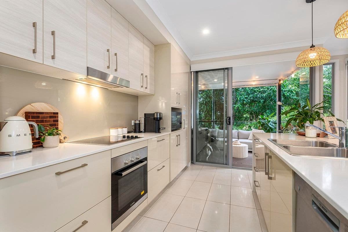 52 / 17 GREAT SOUTHERN DRIVE, Robina, Robina - Thumbnail 3