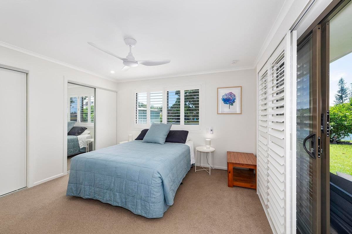 23 MURTHA DRIVE, Elanora, Elanora - Thumbnail 5
