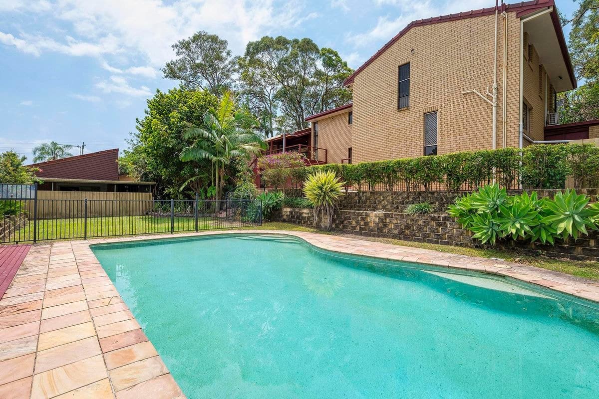 8 HILLCREST AVENUE, Tugun, Tugun - Image 1