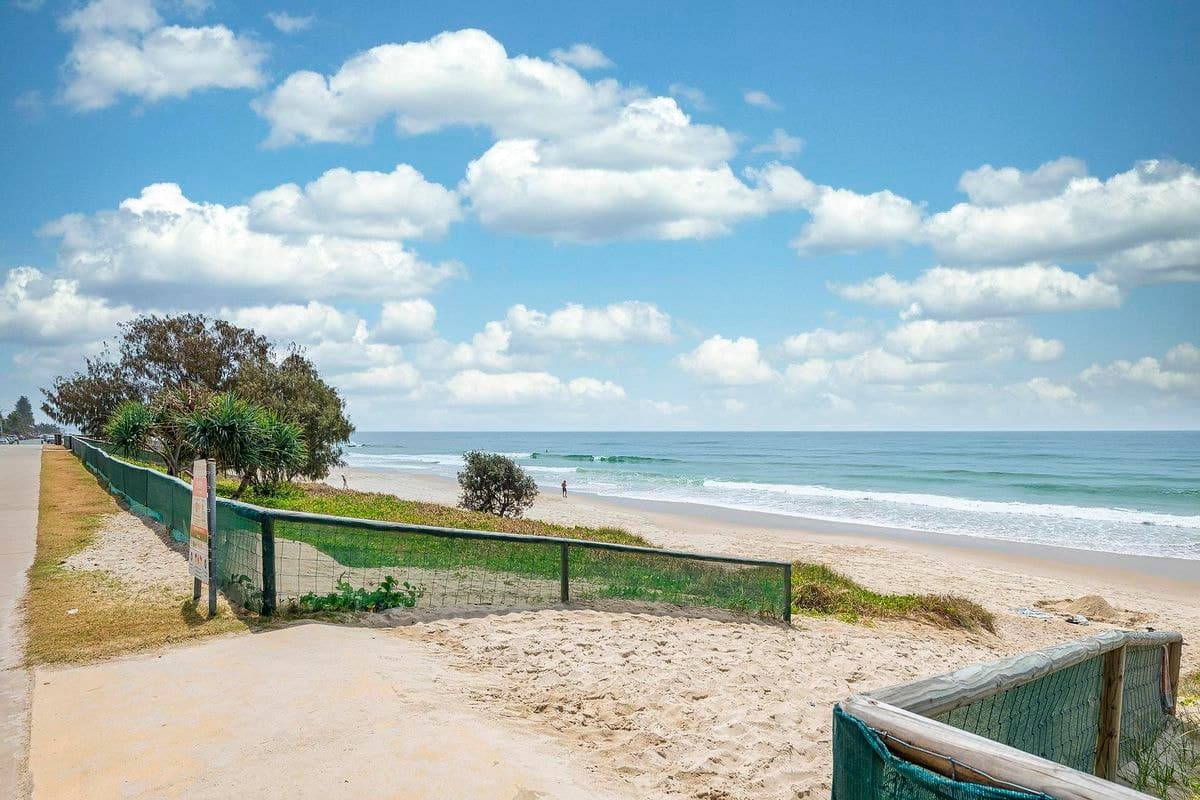 2 / 16 ELIZABETH STREET, Tugun, Tugun - Thumbnail 2