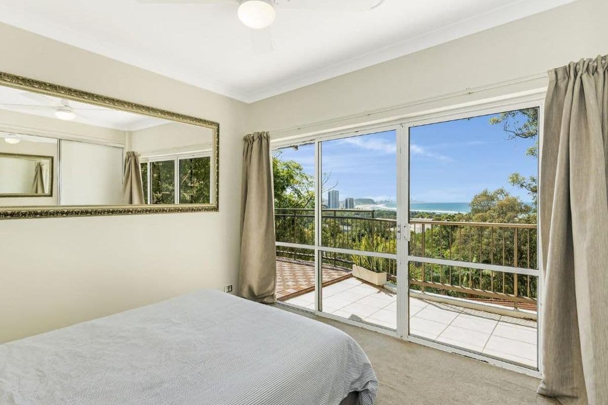 8 / 24 Panorama Drive, Currumbin, Currumbin - Image 1