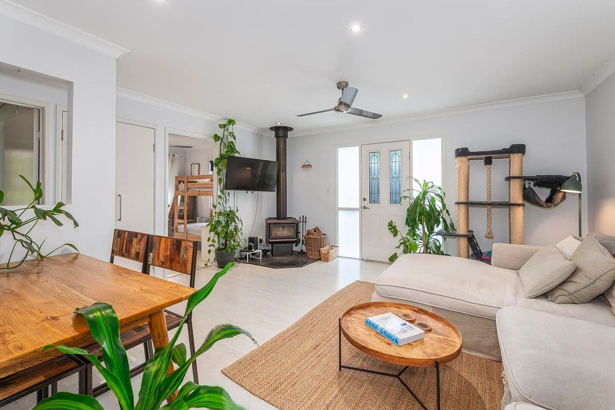 2 / 21 FARRELL DRIVE, Tugun, Tugun - Image 1