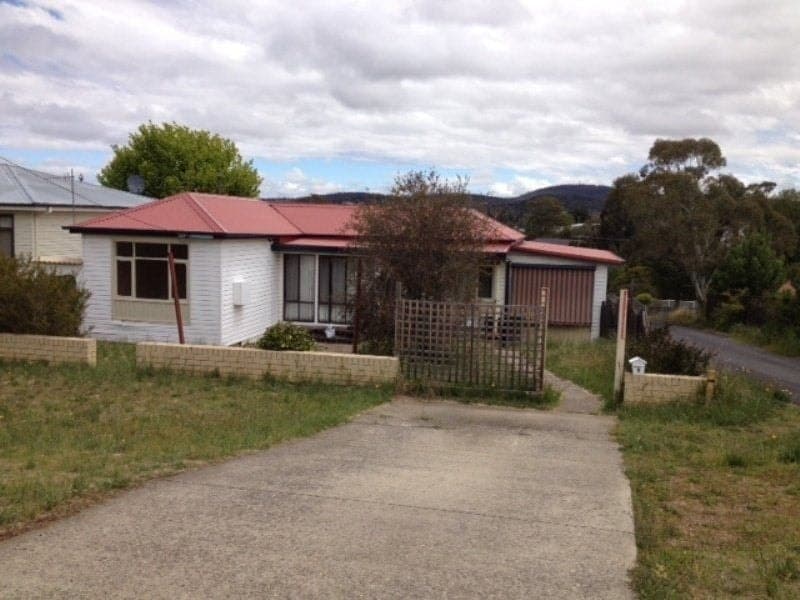 9 Bradley Street COOMA NSW, Cooma - Image 1