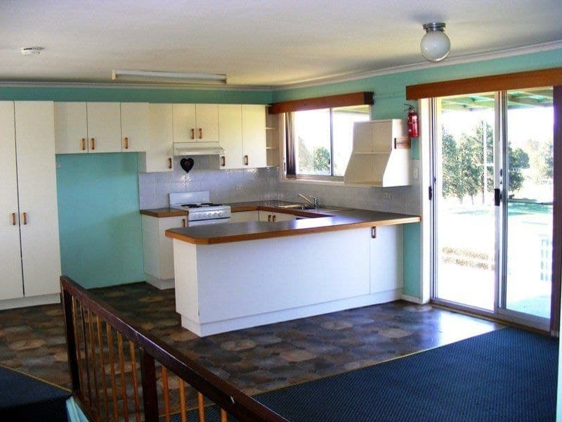 6 Tathra Road, Bega, Bega - Thumbnail 4