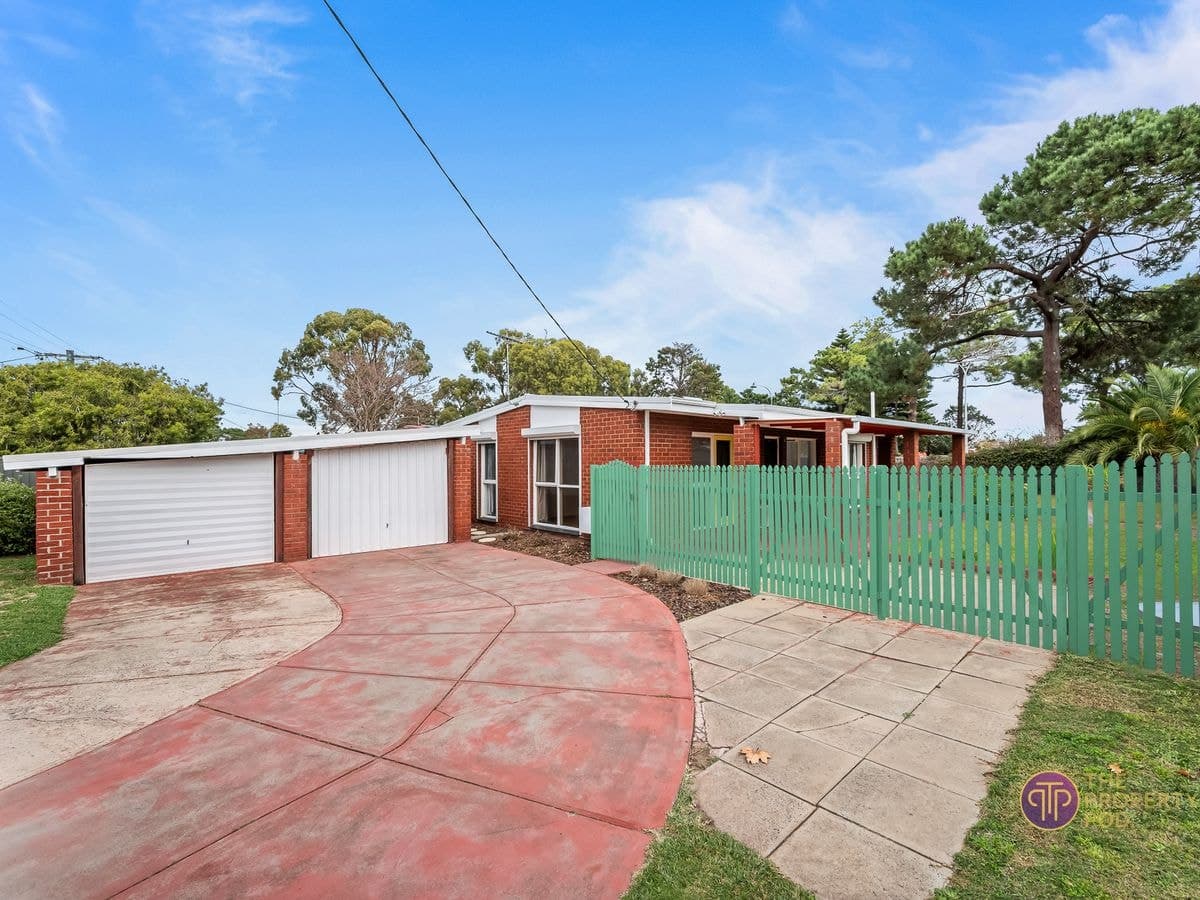 13 Delphinus Place, Rockingham, Rockingham - Image 1