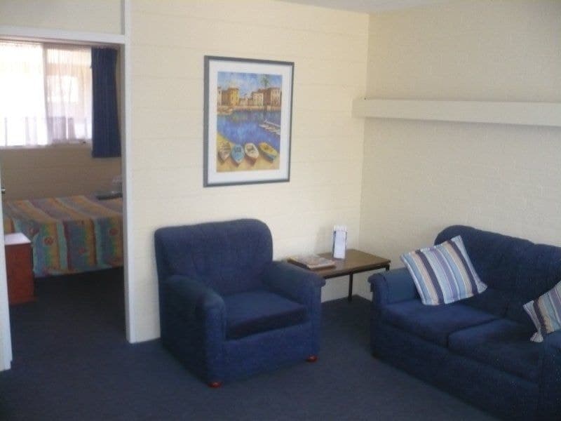 1/11 Chapman Avenue Merimbula NSW, Merimbula - Thumbnail 5