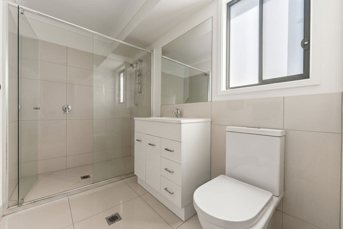 31 EAST BEAUMONT ROAD, Park Ridge, Park Ridge - Thumbnail 3