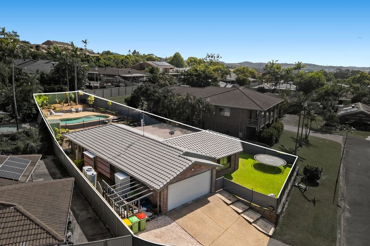 8 PERTH SQUARE, Highland Park, Highland Park - Image 1