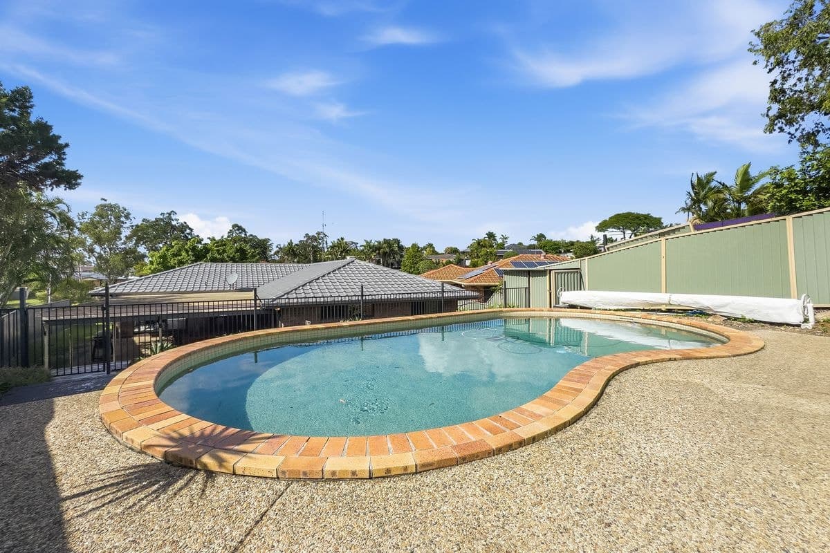 8 PERTH SQUARE, Highland Park, Highland Park - Thumbnail 3
