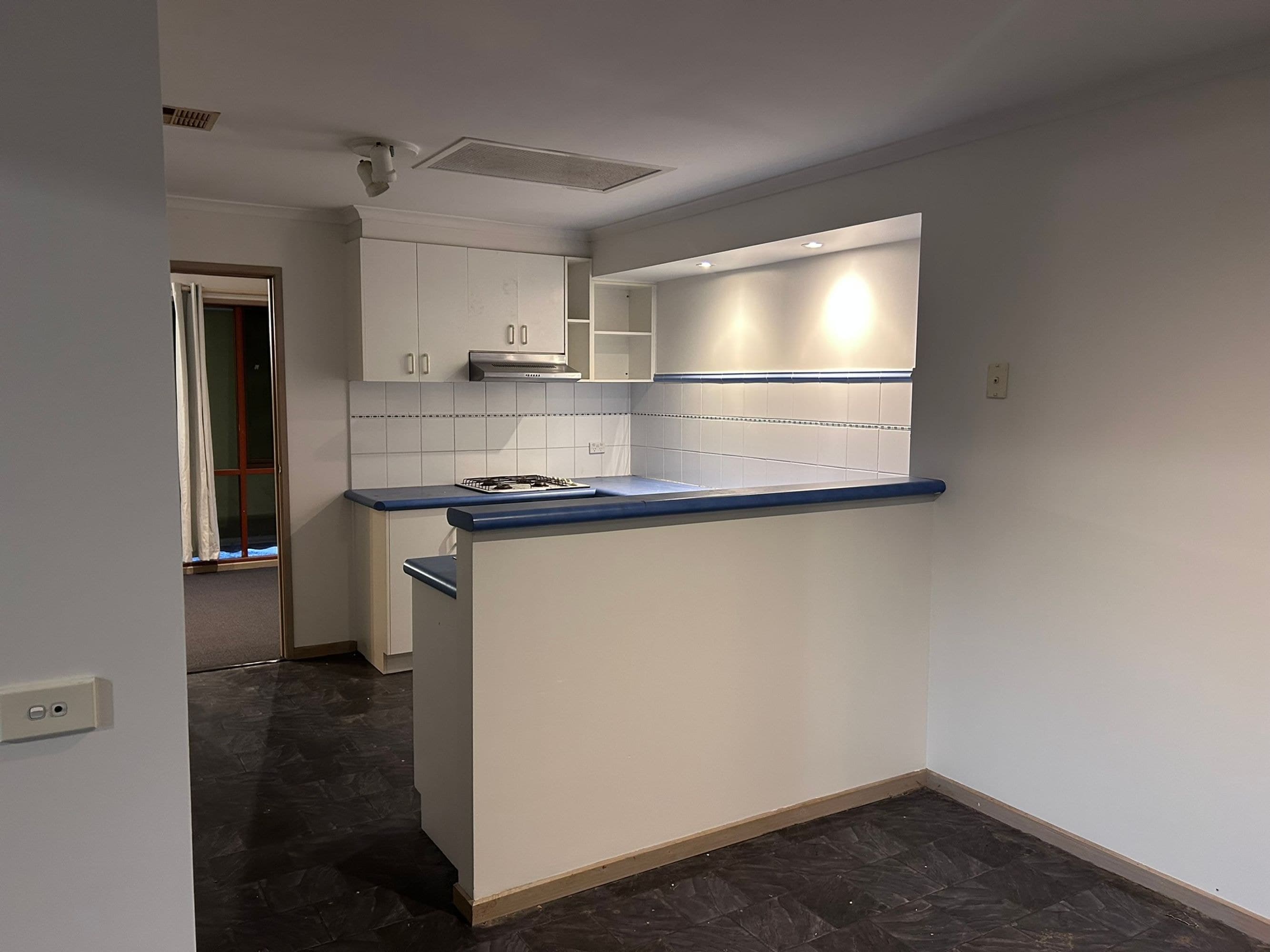 4 Caper Court, Werribee - Thumbnail 2