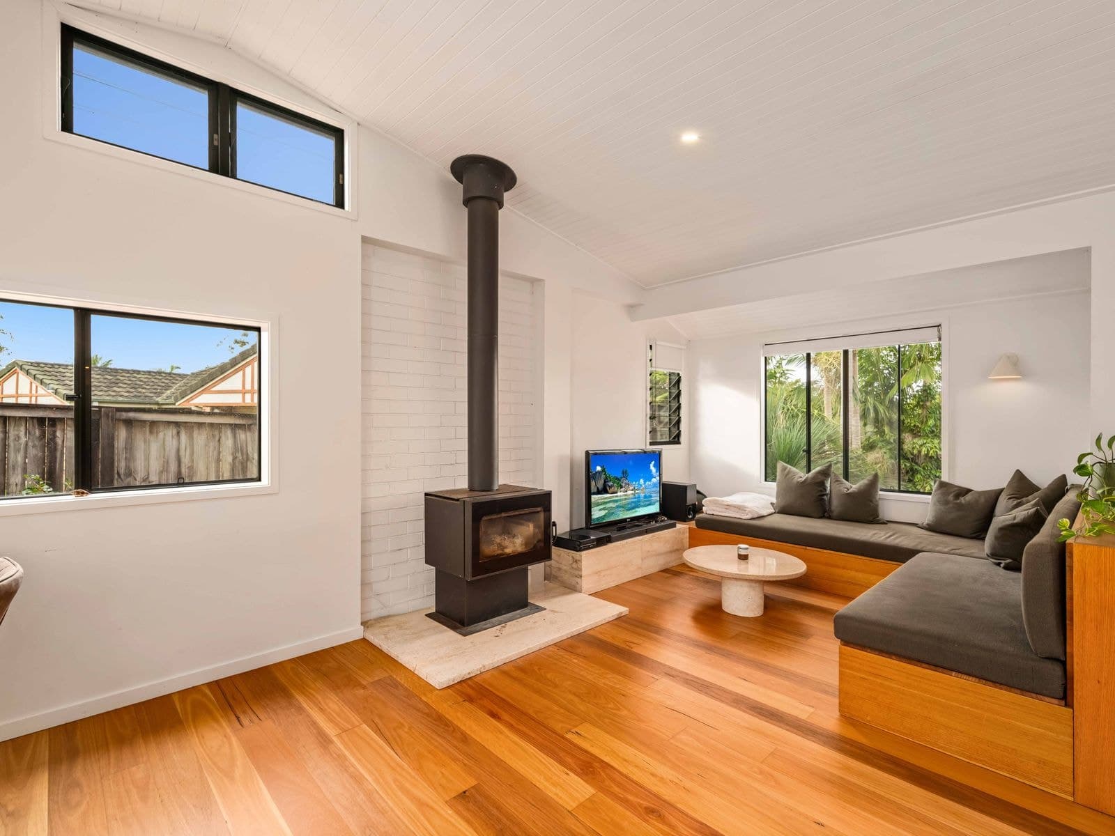 8 Gilba Avenue, Ocean Shores, NSW, Ocean Shores - Thumbnail 5
