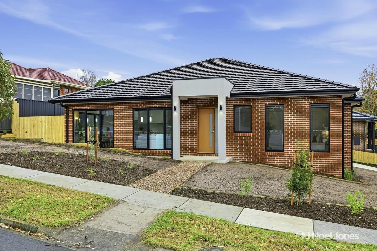 23 Bellara Drive, Mooroolbark - Thumbnail 2