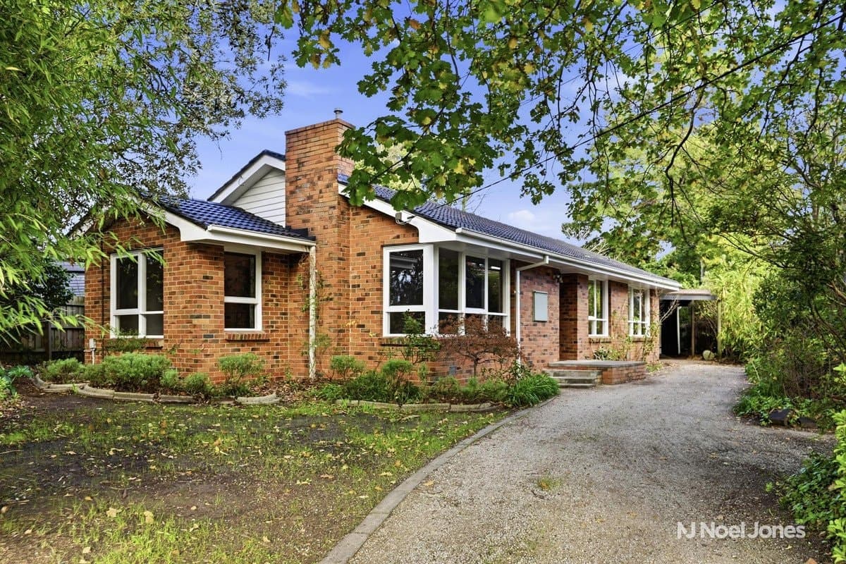 26 Hillview Drive, Kilsyth - Image 1
