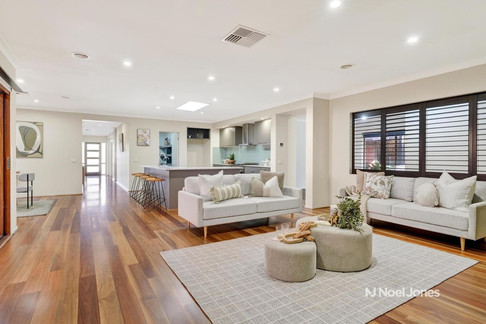 13 Sargood Drive, SOUTH MORANG, South Morang - Thumbnail 3