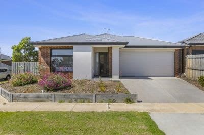 1 Reardon Crescent, St Leonards - Thumbnail 2