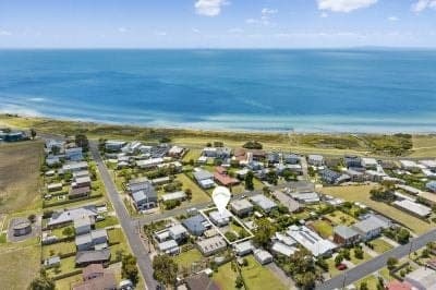 6 Gregory Court, Indented Head - Thumbnail 4