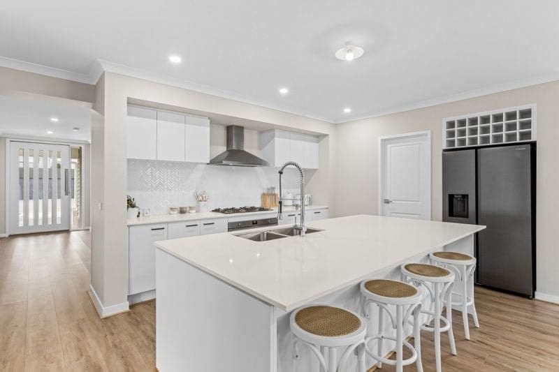 51 Majestic Way, St Leonards - Thumbnail 3