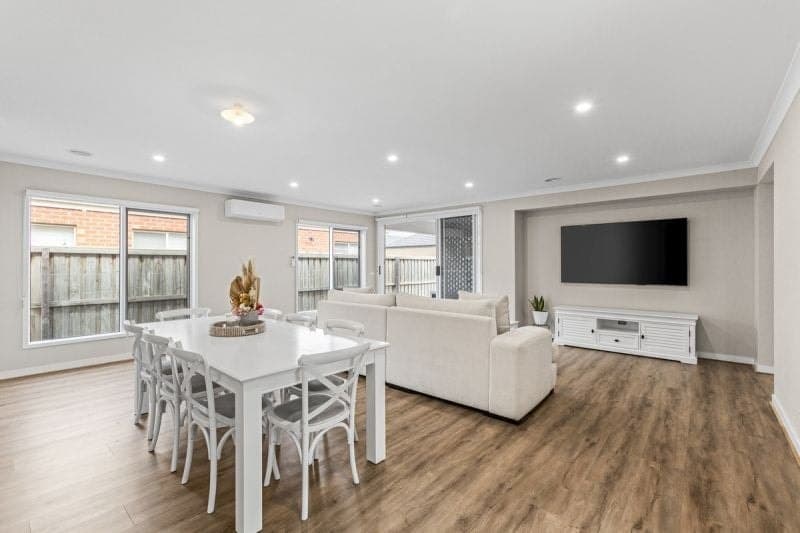 51 Majestic Way, St Leonards - Thumbnail 5