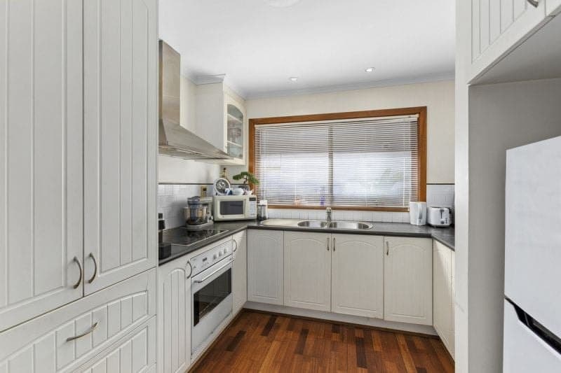 2/15 Cairnes Street, Indented Head - Thumbnail 3
